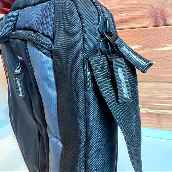 Case Logic Computer Bag - Picture 3 of 7